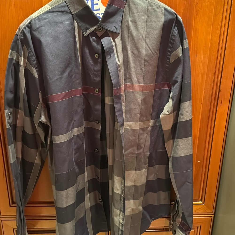 Men's fitted button down large Express shirt.